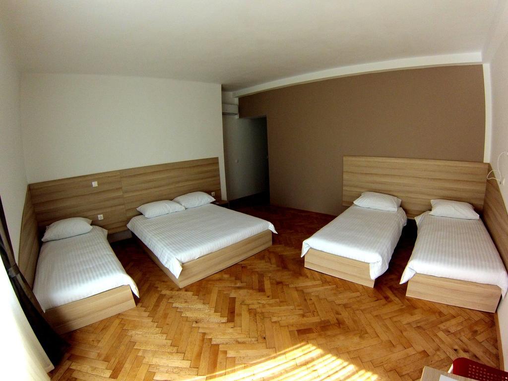 Sweet Dreams Rooms And Apartments Postojna Room photo