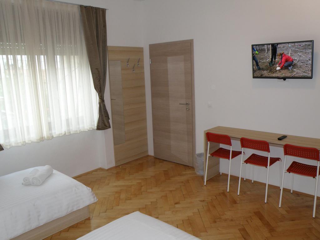 Sweet Dreams Rooms And Apartments Postojna Room photo