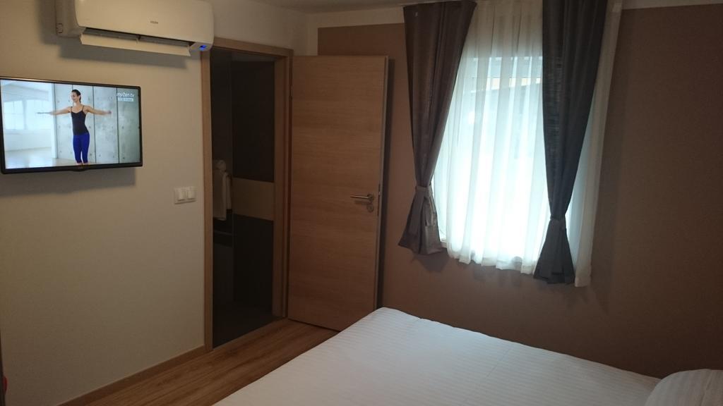 Sweet Dreams Rooms And Apartments Postojna Room photo