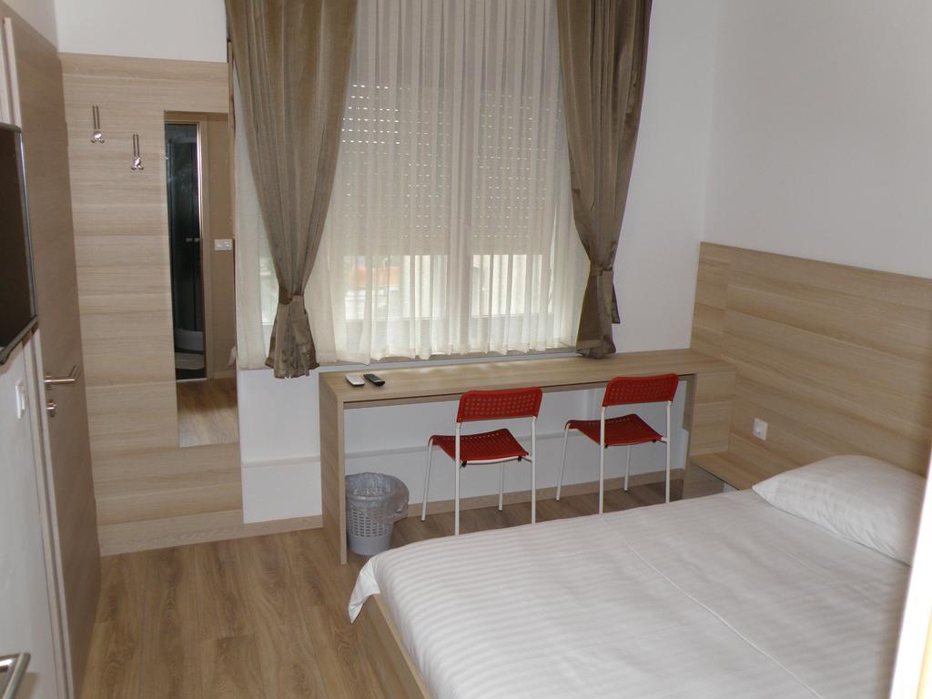 Sweet Dreams Rooms And Apartments Postojna Room photo